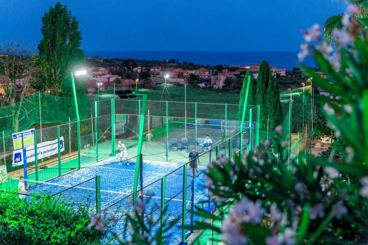 !!! Padel - Piscina - Calcio !!! - Aparthotel Isabella Шакка Экстерьер фото