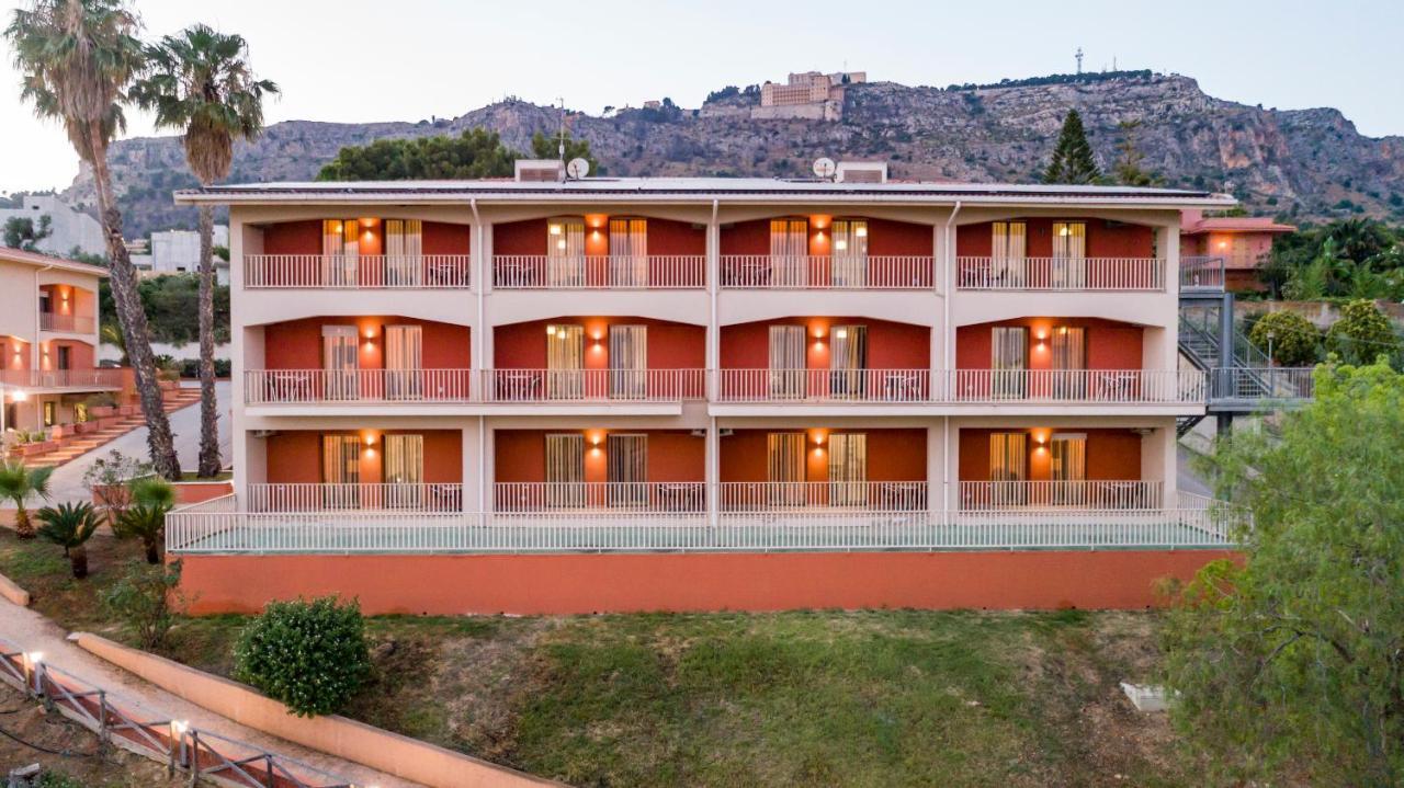 Aparthotel Isabella Шакка Экстерьер фото