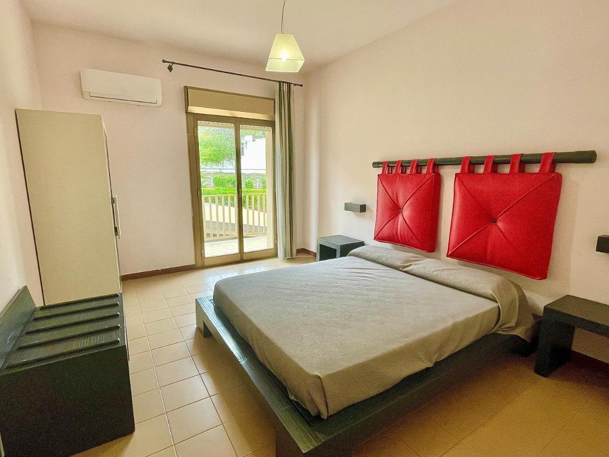 Aparthotel Isabella Шакка Экстерьер фото